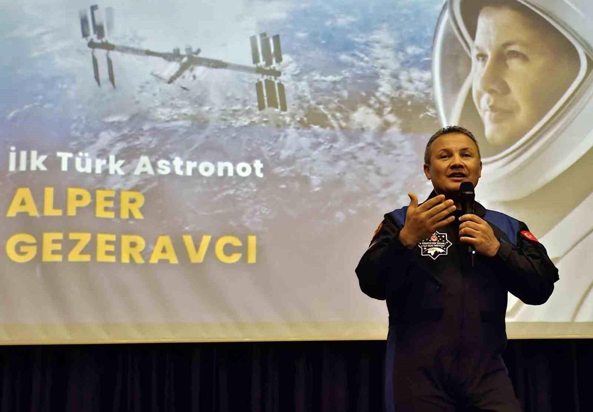 Alper Gezeravcı: Ay'a 6. ülke olarak gideceğiz