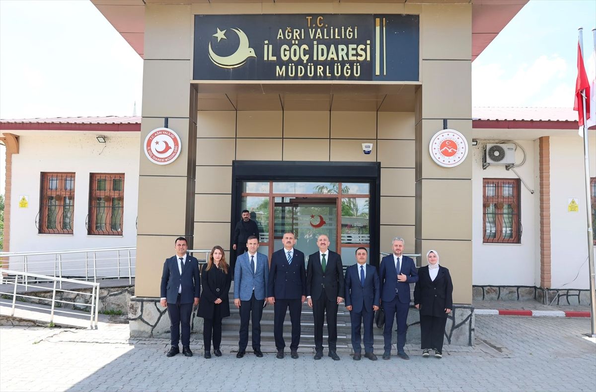 İçişleri Bakan Yardımcısı Cangir, Ağrı'da ziyaretlerde bulun