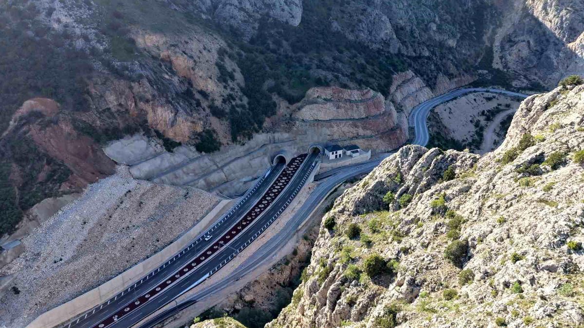 Kırkdilim Tünelleri'nin açılışı ve araç trafiği