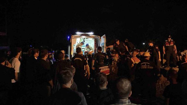 Kastamonu'da toprak altında kalan işçinin cansız bedenine ul