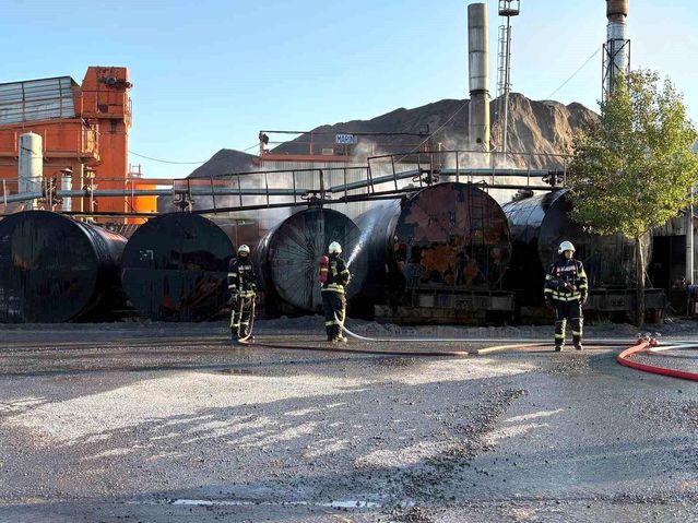 Kayseri'de asfalt şantiyesinde bitüm tankı alev aldı