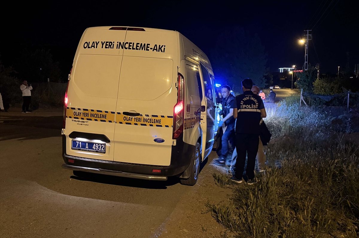 Kırıkkale'de çıkan bıçaklı kavgada 2 kişi yaralandı
