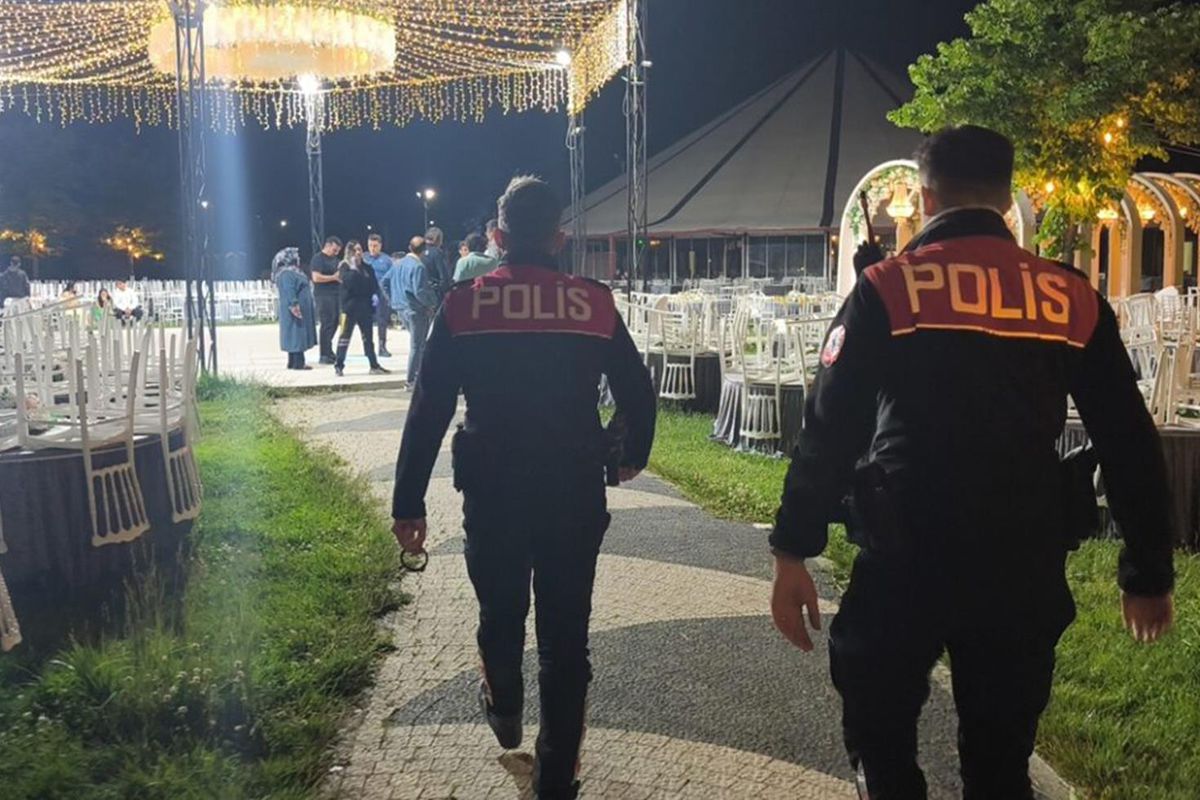 Kütahya'da mezuniyet balosunda çıkan kavgada 2 genç bıçakla yaralandı