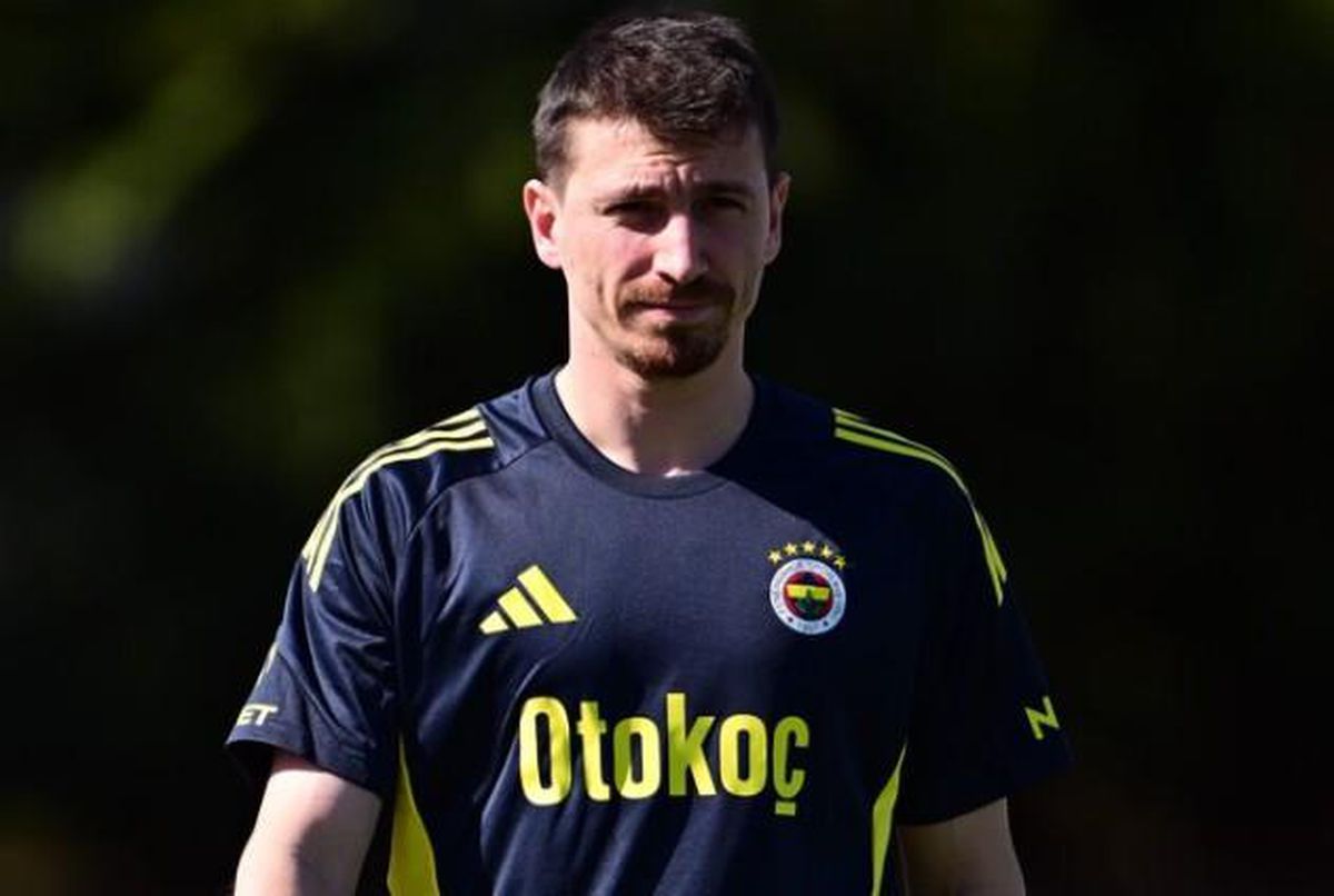 Mert Hakan Yandaş Fenerbahçe'den ayrılıyor mu?