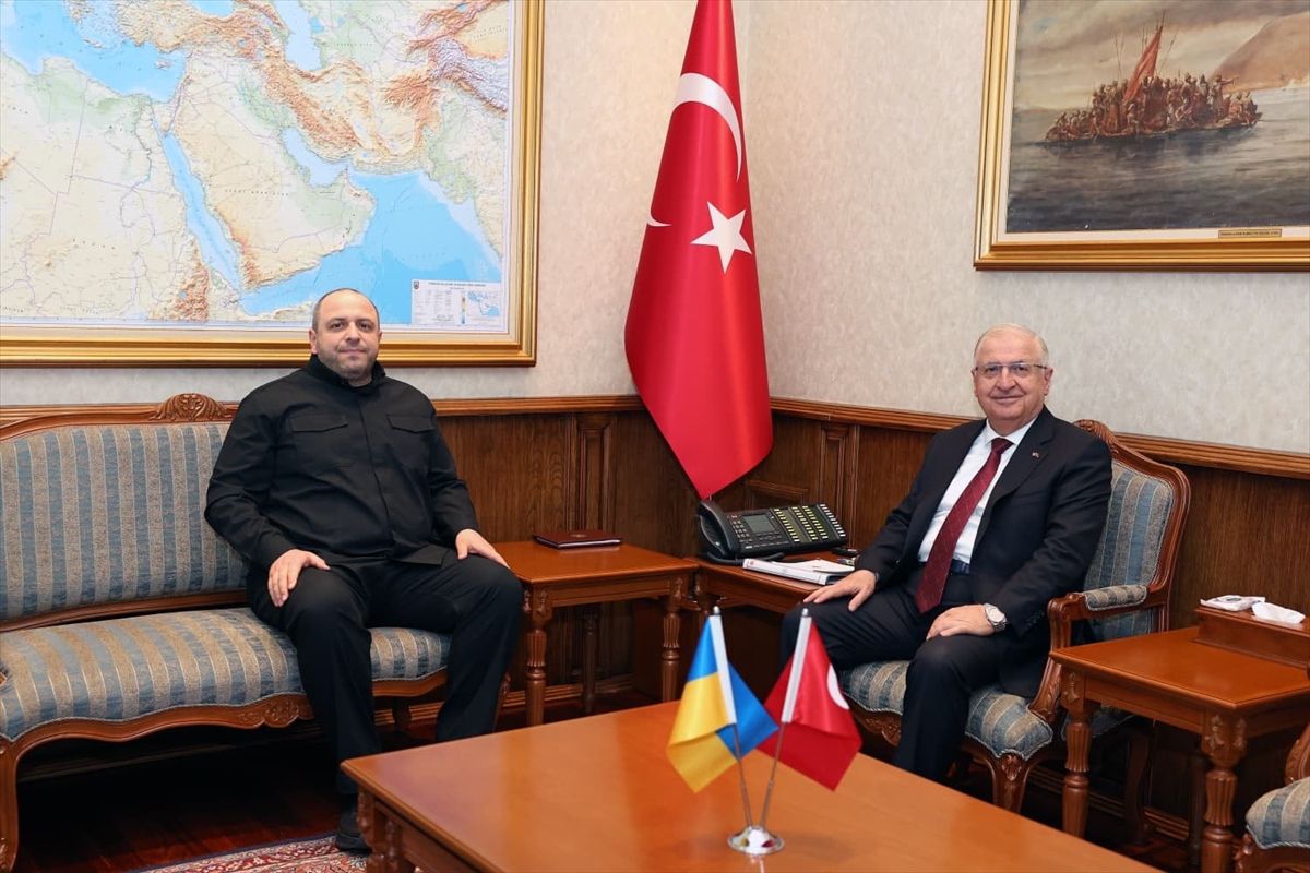 Milli Savunma Bakanı Güler, Ukrayna Ulusal Güvenlik ve Savunma Konseyi Sekreteri Umerov ile görüştü