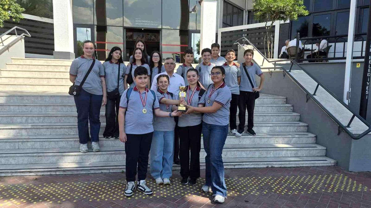 Şehit Esin Akay Ortaokulu'ndan 'Şehrim Benim Evim'