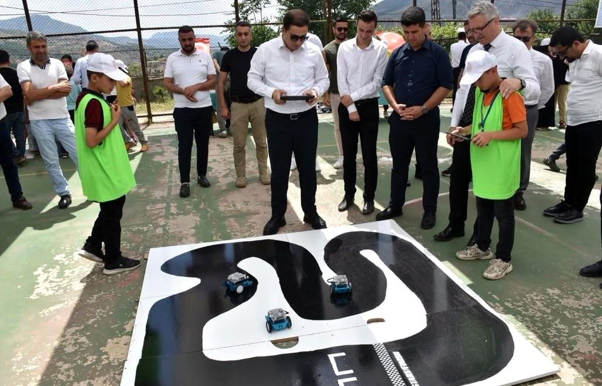 Sason'da robot ve teknoloji sergisi açıldı