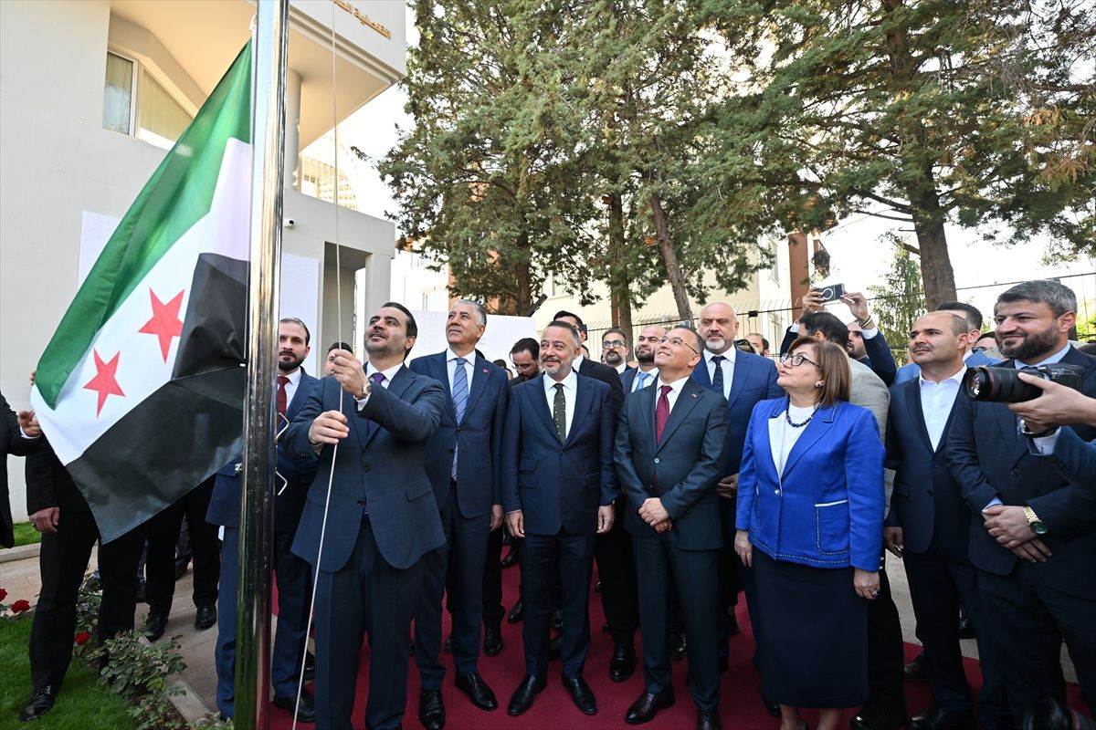 Suriye'nin Gaziantep Başkonsolosluğu 15 yıl sonra yeniden açıldı