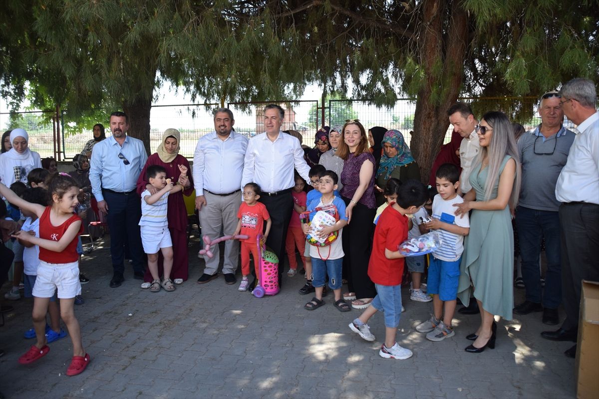 Turgutlu'da özel gereksinimli öğrencilere yıl sonu şenliği