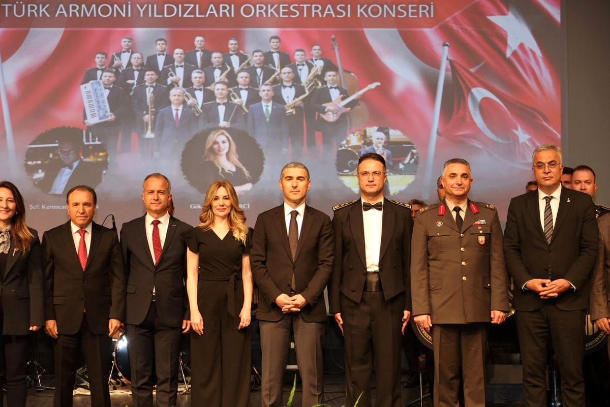 Türk Armoni Yıldızları Orkestrası Afyonkarahisar'da Unutulmaz Bir Konser Verdi