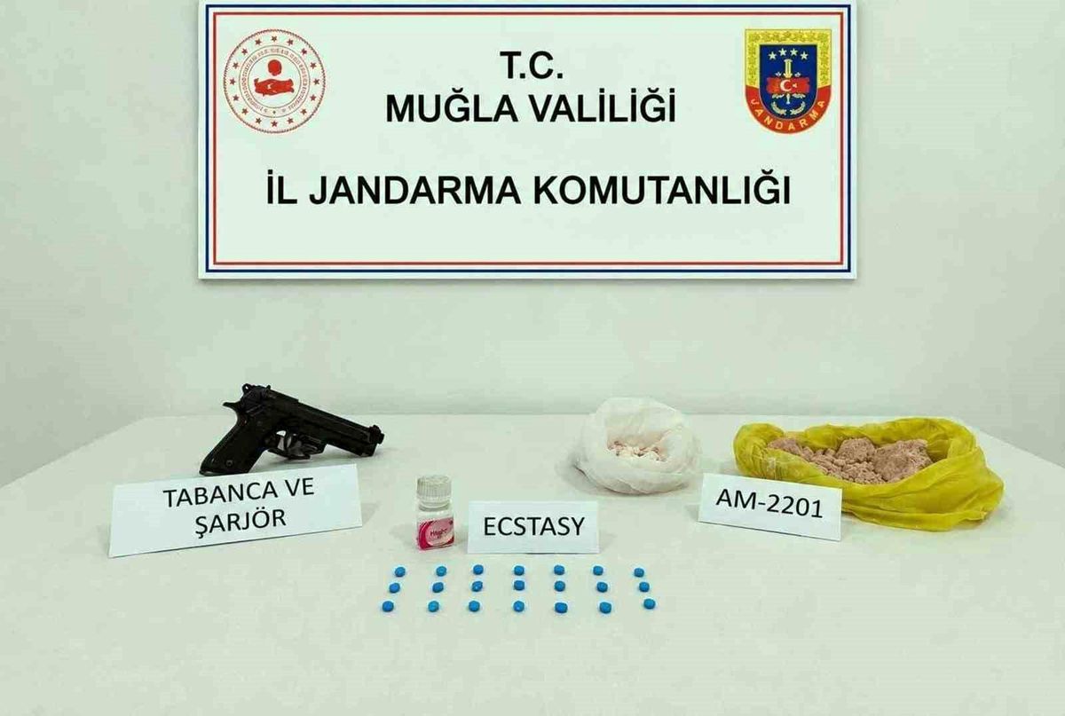 Muğla'da uyuşturucu ve kaçakçılığa yönelik operasyonlarda ele geçirilen maddelerden detay