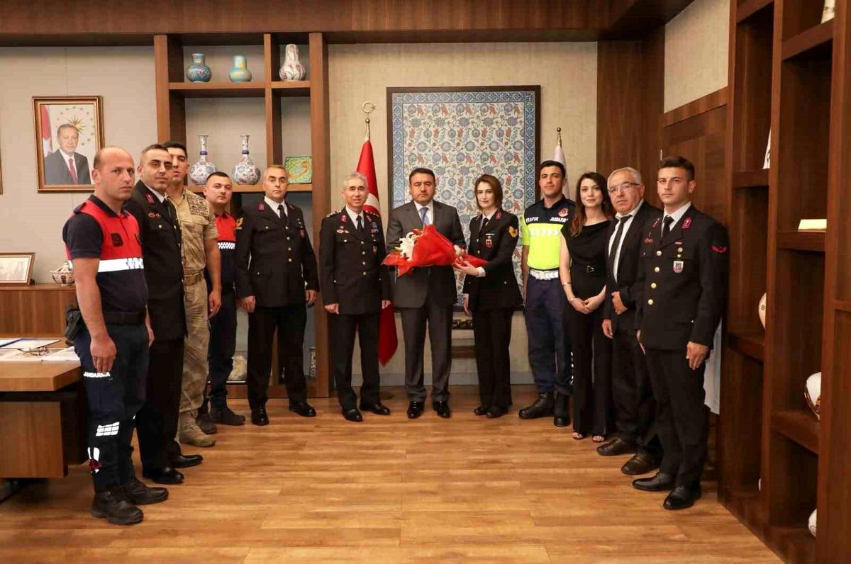 Kütahya Valisi Işın, Jandarma'nın 187. Yıl Dönümünde Personeli Kabul Etti