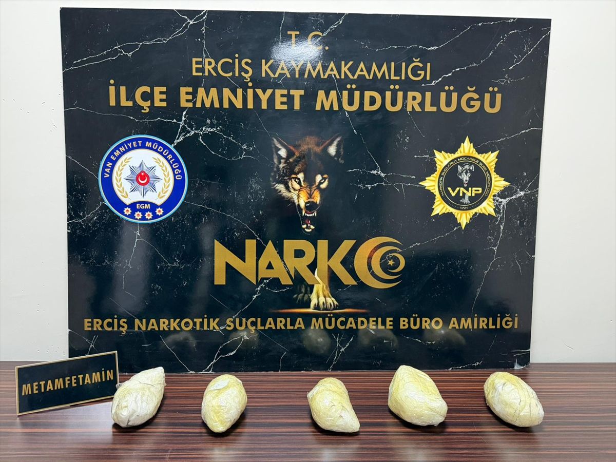 Van'da bir otomobilde 2 kilo 599 gram uyuşturucu ele geçirildi