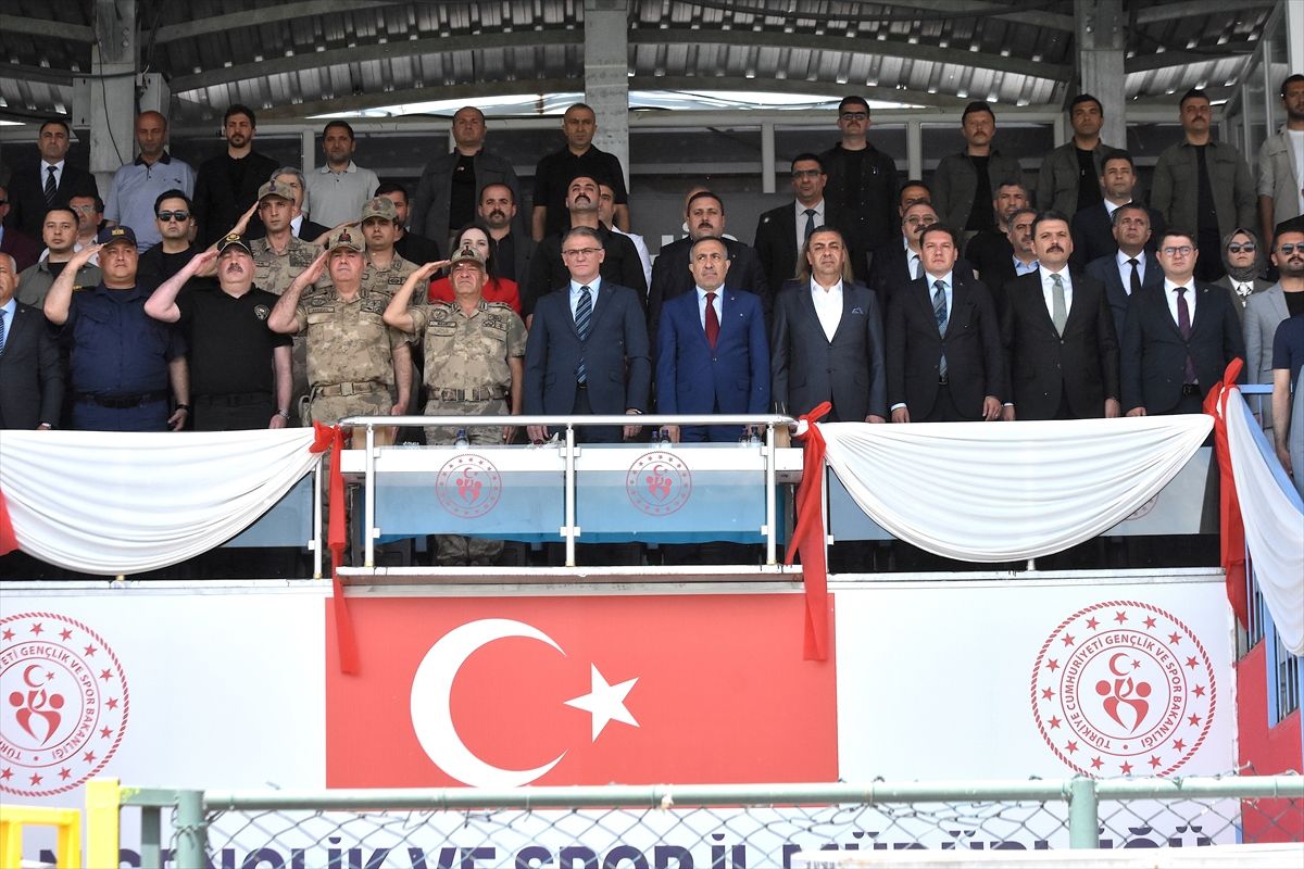 Van'da okullara 4 yılda 150 milyon liralık spor malzemesi desteği verildi