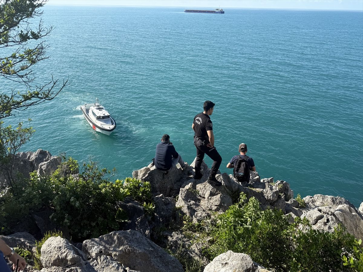 Zonguldak'ta balık tutarken denize düşen kişi hayatını kaybetti