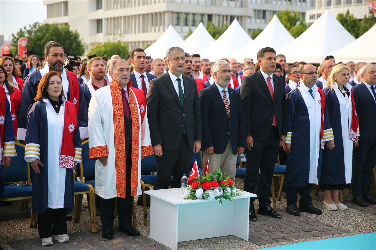 Adana Alparslan Türkeş Bilim ve Teknoloji Üniversitesi'nde mezuniyet töreni düzenlendi