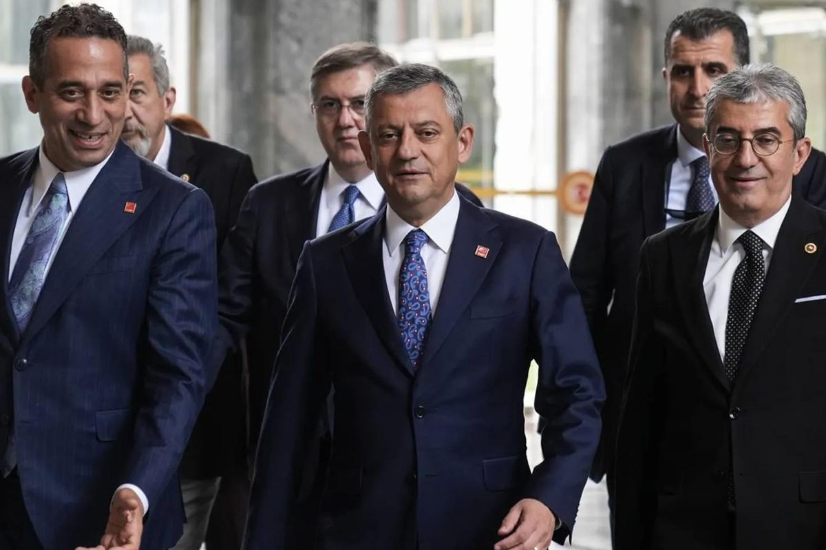 Ali Mahir Başarır ve Gökhan Günaydın'ın CHP Grup Başkanvekillikleri düştü