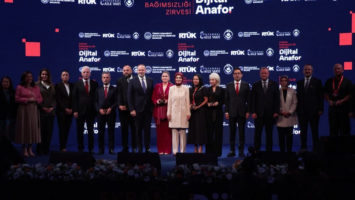 Bakan Göktaş: Hakikati ayırt edebilen ve mahremiyetini koruyabilen nesiller yetiştirmeyi hedefliyoruz
