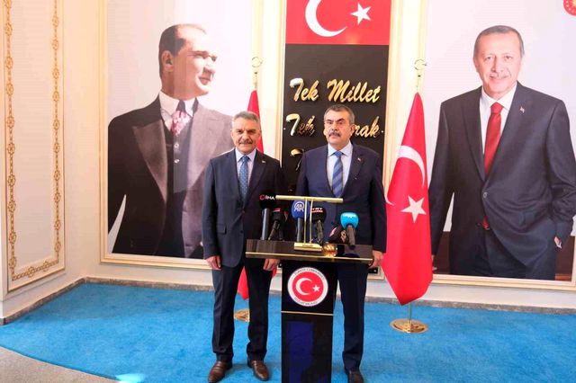 bakan tekin 1 milyon 22 bin 658 ogrenci sinav 19940262 o