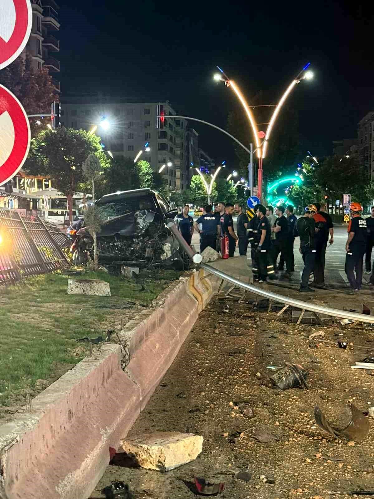 Batman'da araçlar çarpıştı: 3 yaralı