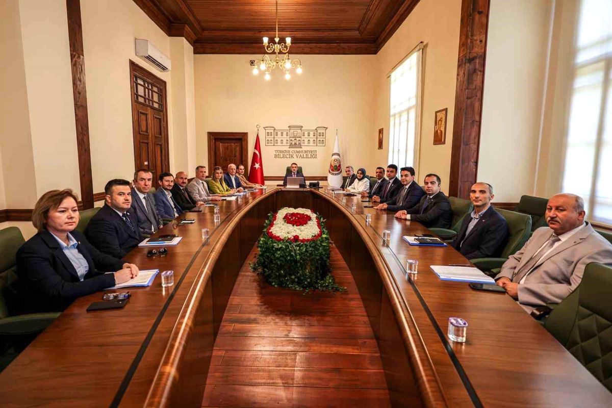 Bilecik'te KÖYDES toplantısı yapıldı, kırsal altyapı yatırımları değerlendirildi.