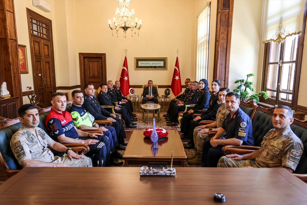 Bilecik Valisi Sözer, jandarma personelini ağırladı