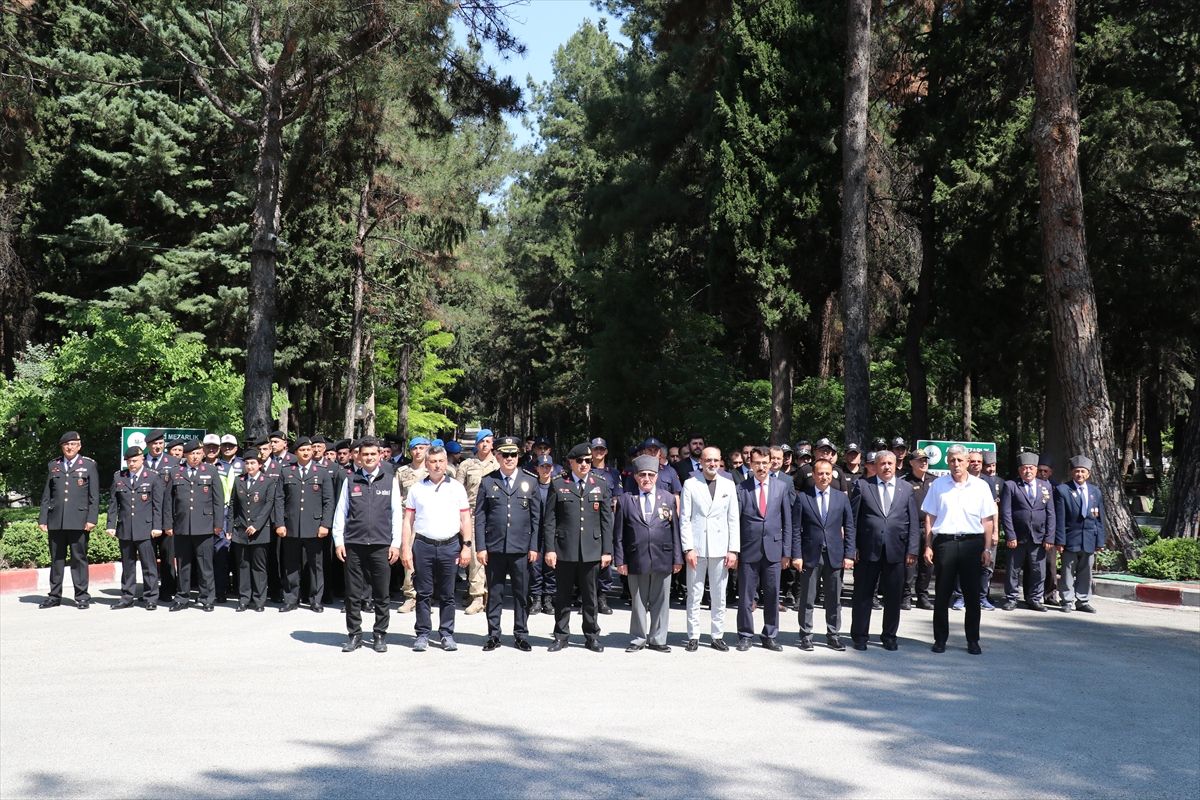 Burdur'da Jandarma'nın 187. Yılında Şehitlik Ziyareti
