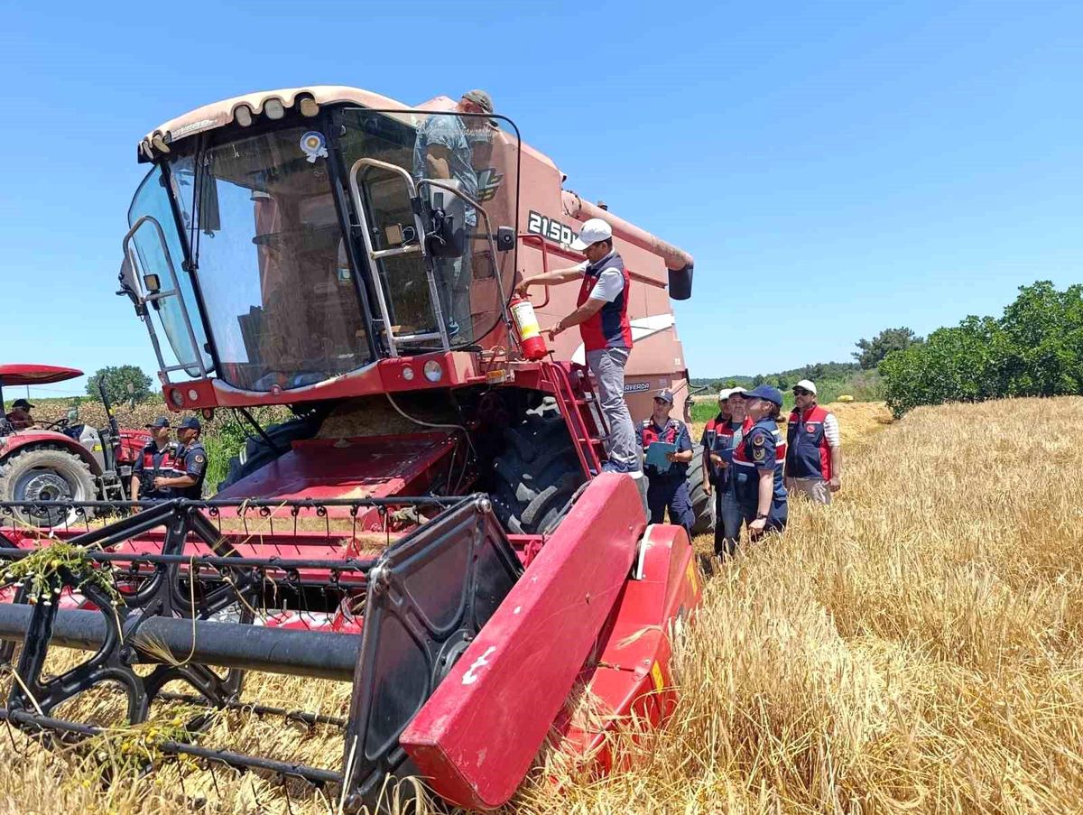 Çanakkale'de orman yangınlarına karşı biçerdöver denetimi ya