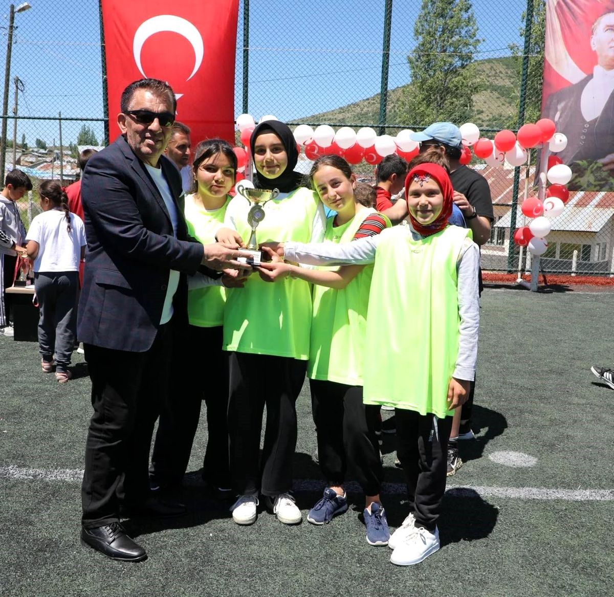 Sivas’ta okul sporlarına yoğun katılım ödüllendirildi