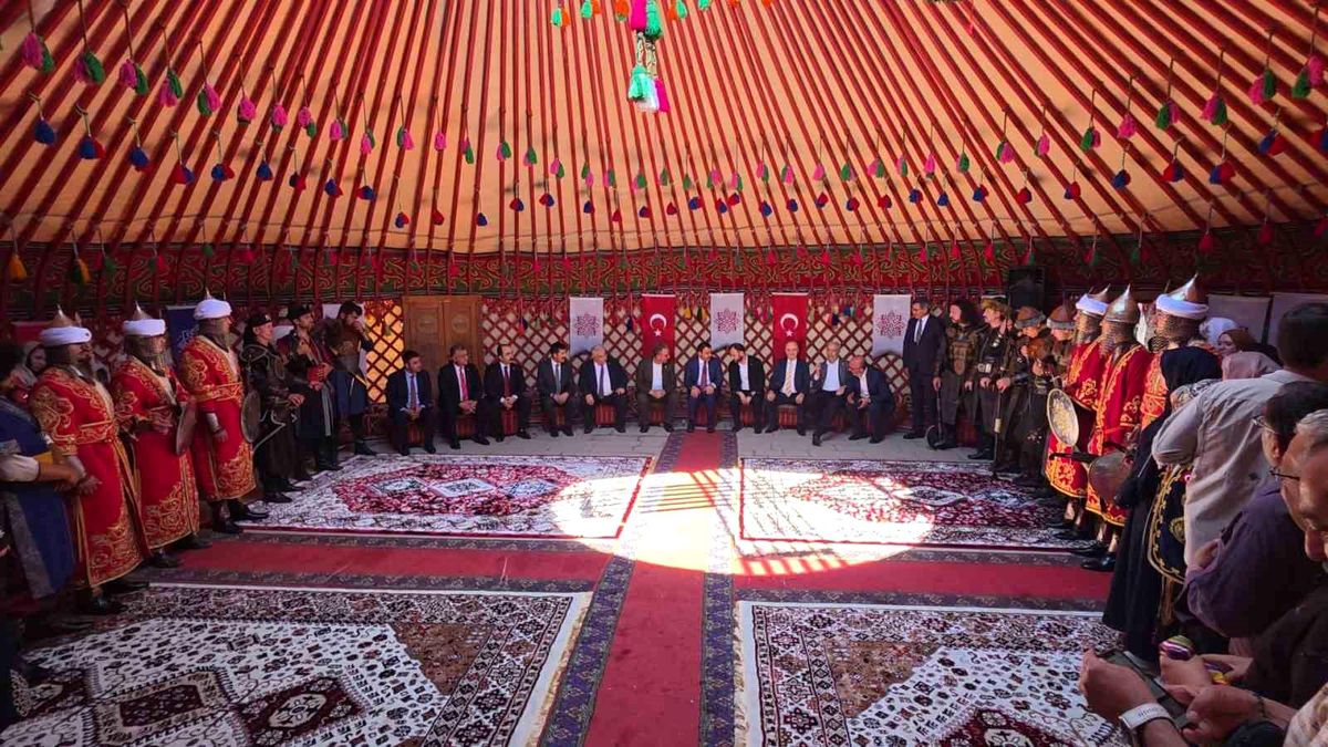 'Germiyan Festivali' kortejle başladı: Kütahya 3 gün boyunca tarih ve kültürle buluşacak
