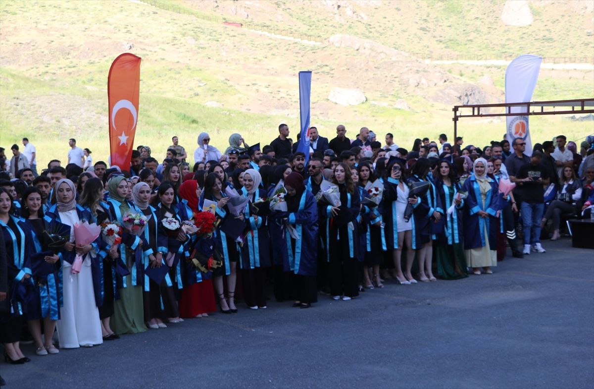 Hakkari Üniversitesi'nde mezuniyet töreni yapıldı