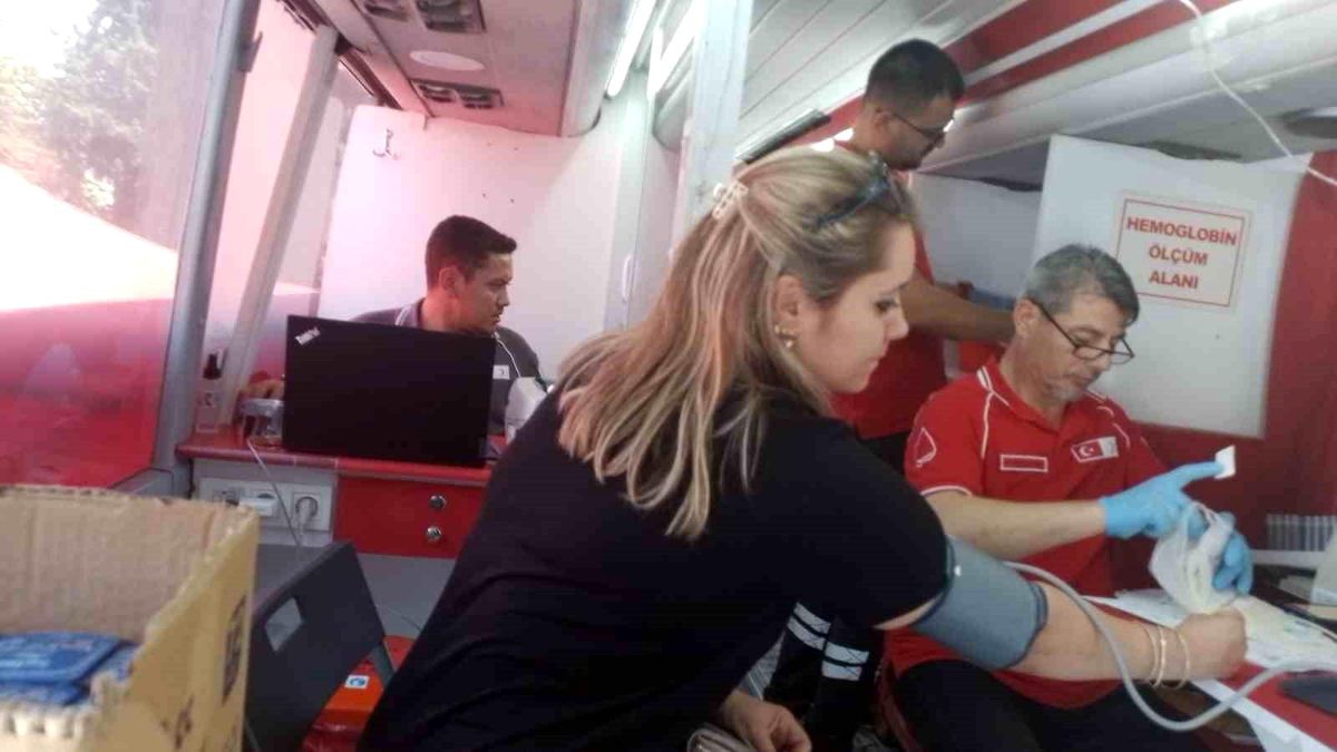 Manisa Sarıgöl'de Kızılay kan bağışı kampanyası