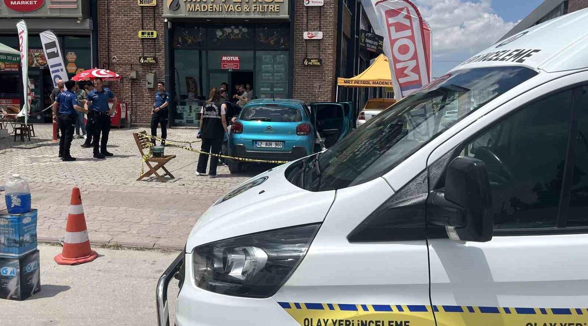 Konya'da kafe kurşunlayan şüpheli aracını bırakarak kaçtı