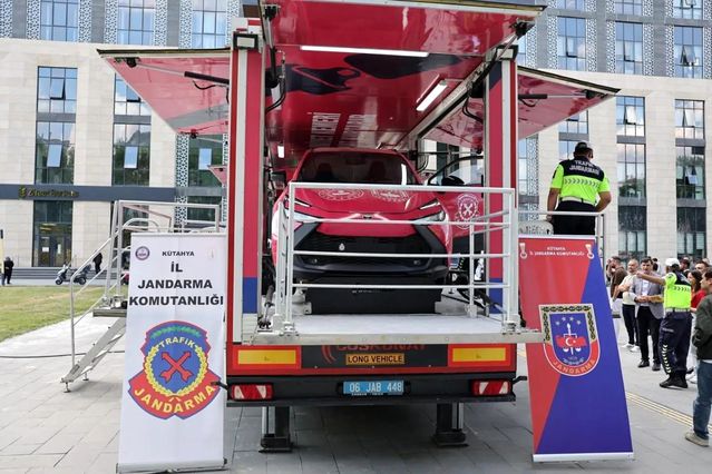 Kütahya'da Jandarma'nın 187. Yılına Özel Trafik Güvenliği et