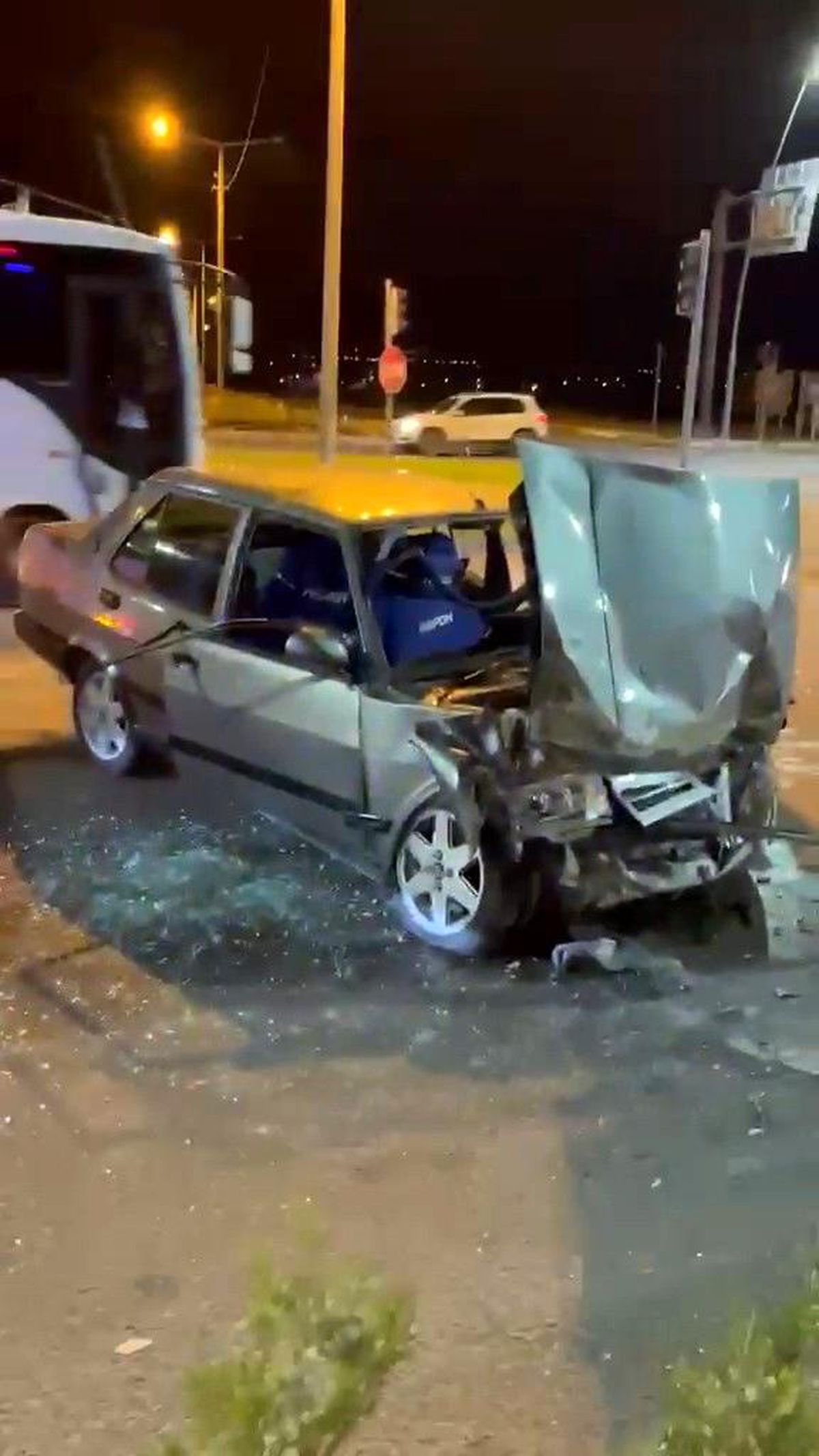 Niğde-Bor yolunda trafik kazası: 4 kişi yaralandı