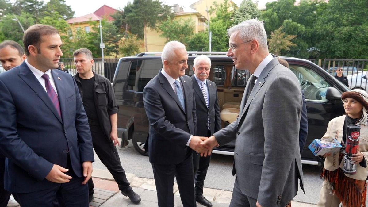 Sağlık Bakanı Memişoğlu: 'Dünyada söz sahibi bir tedavi hizmetleri başarımız var'