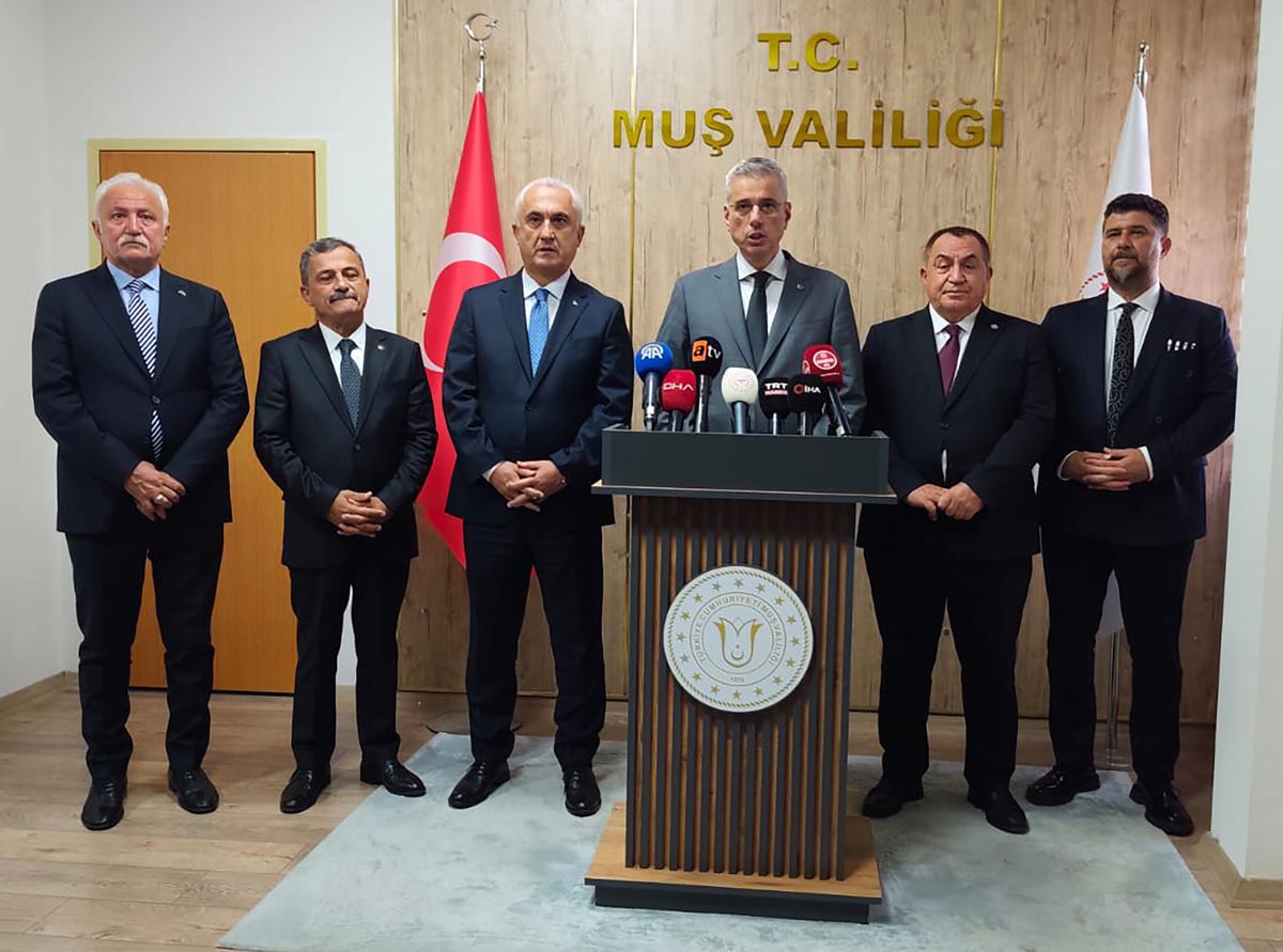 Sağlık Bakanı Memişoğlu, Muş'ta sağlık yatırımlarını değerlendirdi