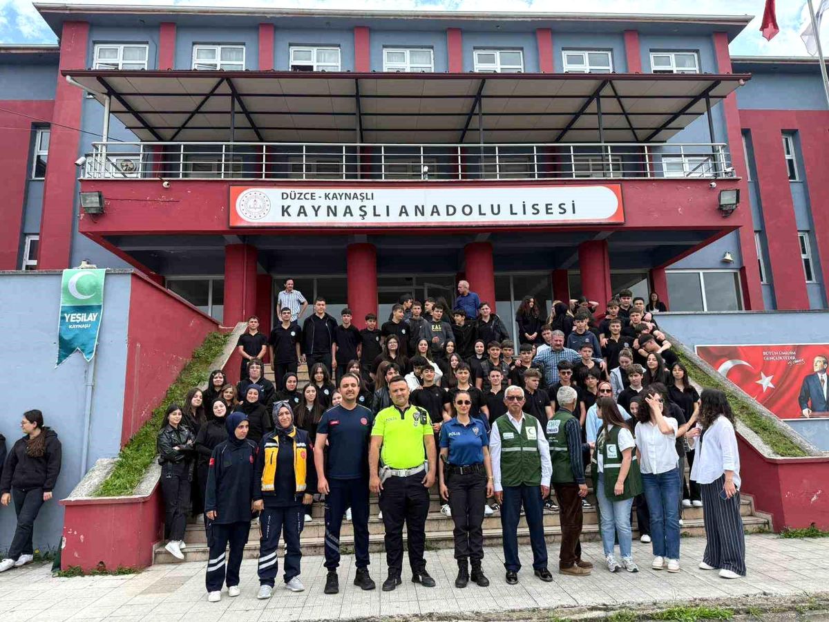 Sigaranın zararlarına dikkat çektiler