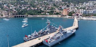 'TCG Tarsus' ve 'TCG İmbat' Alanya'da ziyarete açıldı