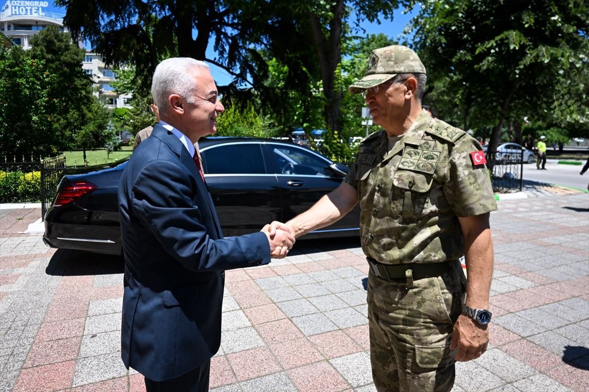 1'inci Ordu Komutanı Orgeneral Ersay, Kırklareli Valisi Turan'ı ziyaret etti