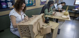 Ahşap kadınların elinde sanat eserine dönüşüyor