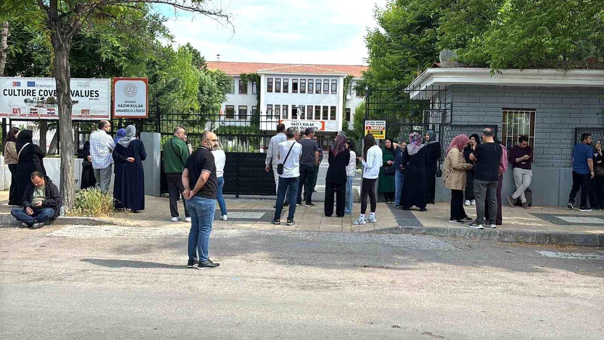 Aksaray'da 22 okulda 5 bin 89 öğrenci sınava girdi