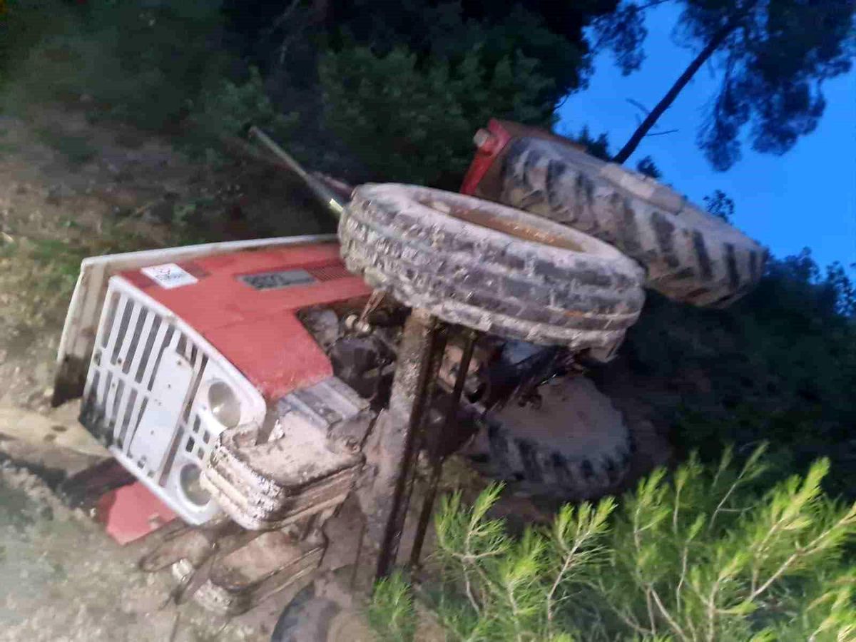 Bilecik'te devrilen traktörün sürücü yaralandı