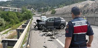 Bilecik'te otomobilin tıra çarptığı kazada 2 kişi yaralandı