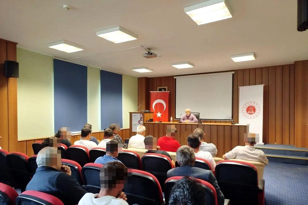 Boyabat'ta hükümlülere 'İslamiyet'te sevgi ve merhamet' semineri
