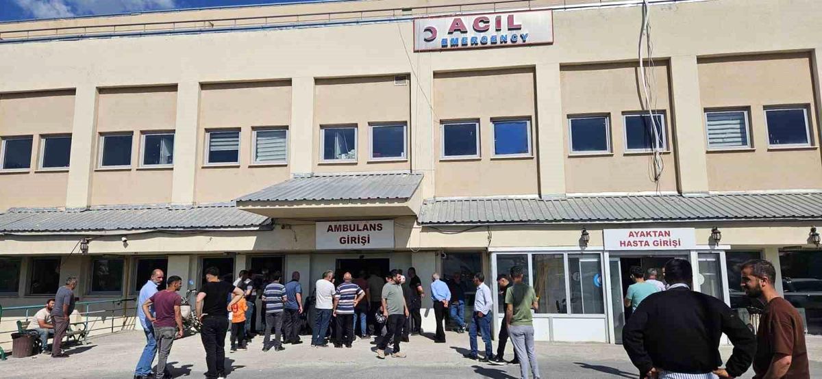 Bulanık'ta minibüs ile motosiklet çarpıştı: 1 ölü, 1 yaralı