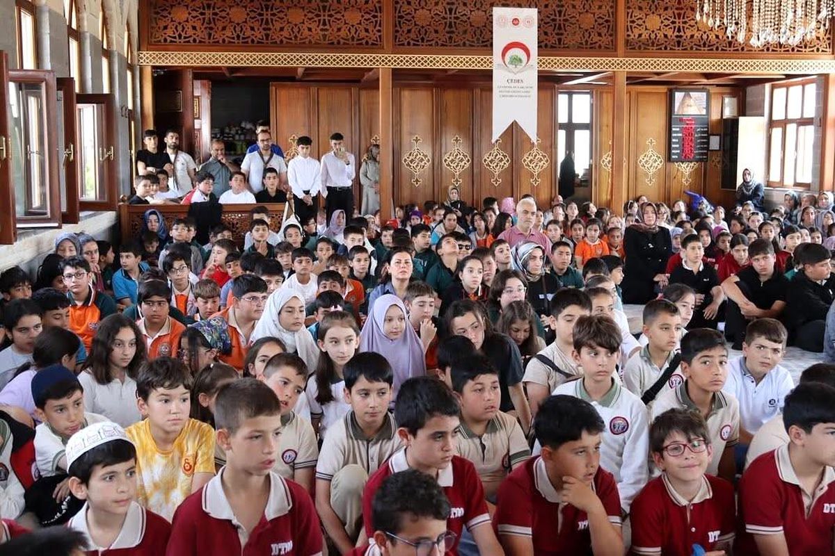 Erzincan'da ÇEDES Projesi yılsonu kapanış programı etkinliğinden genel bir görünüm.