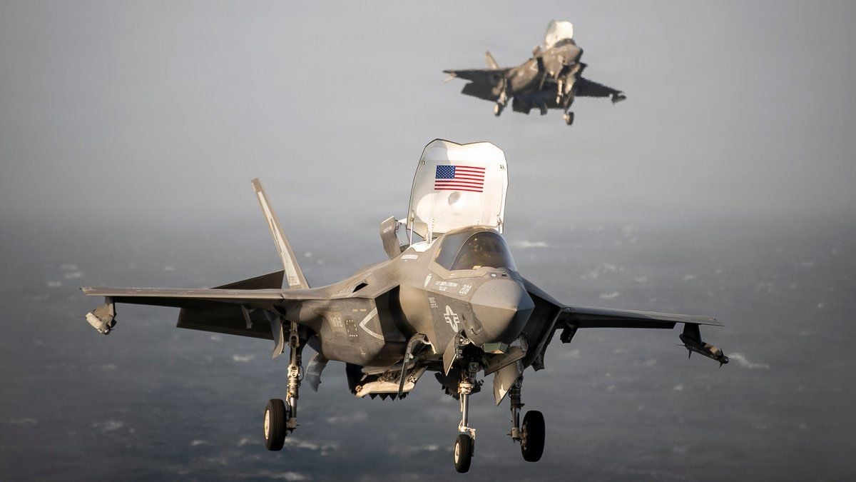 CENTCOM: İran'ın ticari gemilere yönelik İHA saldırıları engellendi