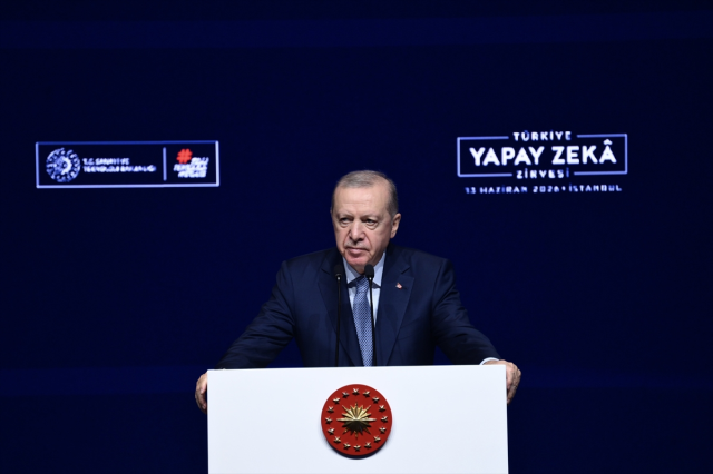 Cumhurbaşkanı Erdoğan 'Yapay Zeka Eylem Planı'nı açıkladı: Türkiye'yi öncü ülkeler arasına taşıyacağız 4 cumhurbaskani erdogan 10 bin i 19945010 8720 1 m