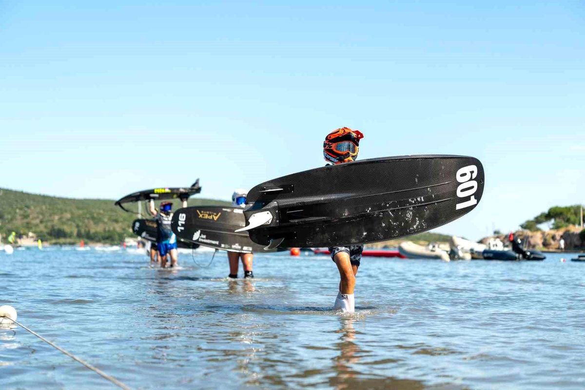 Dünya Motosurf Şampiyonası'nda ilk gün etap yarışları sona erdi